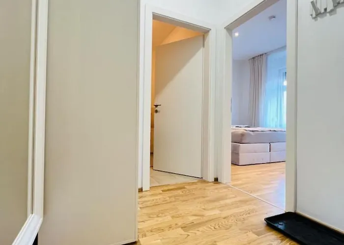 Graz-eggenberg Top2 Modern New